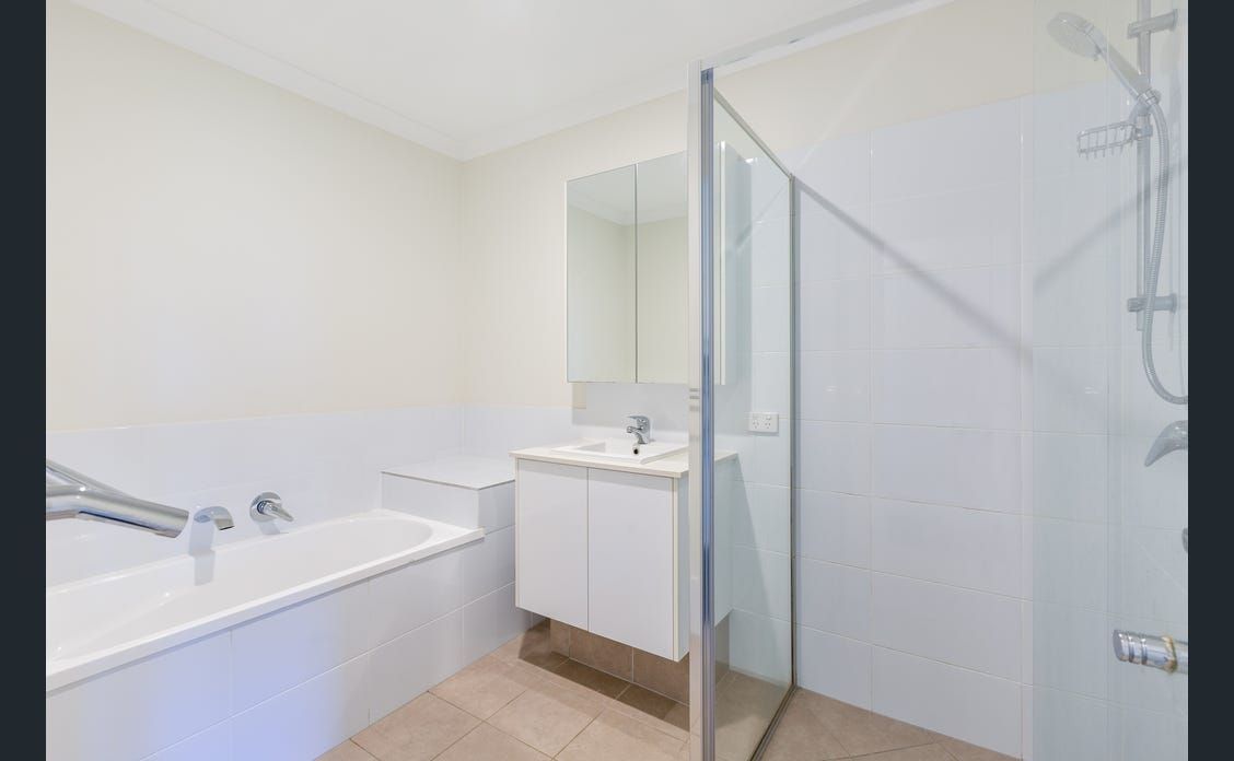 2 Storey House Pimpama — Home image 7