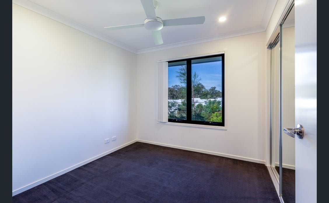2 Storey House Pimpama — Home image 11