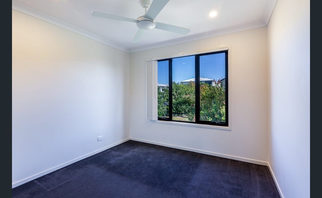 2 Storey House Pimpama — Home image 12