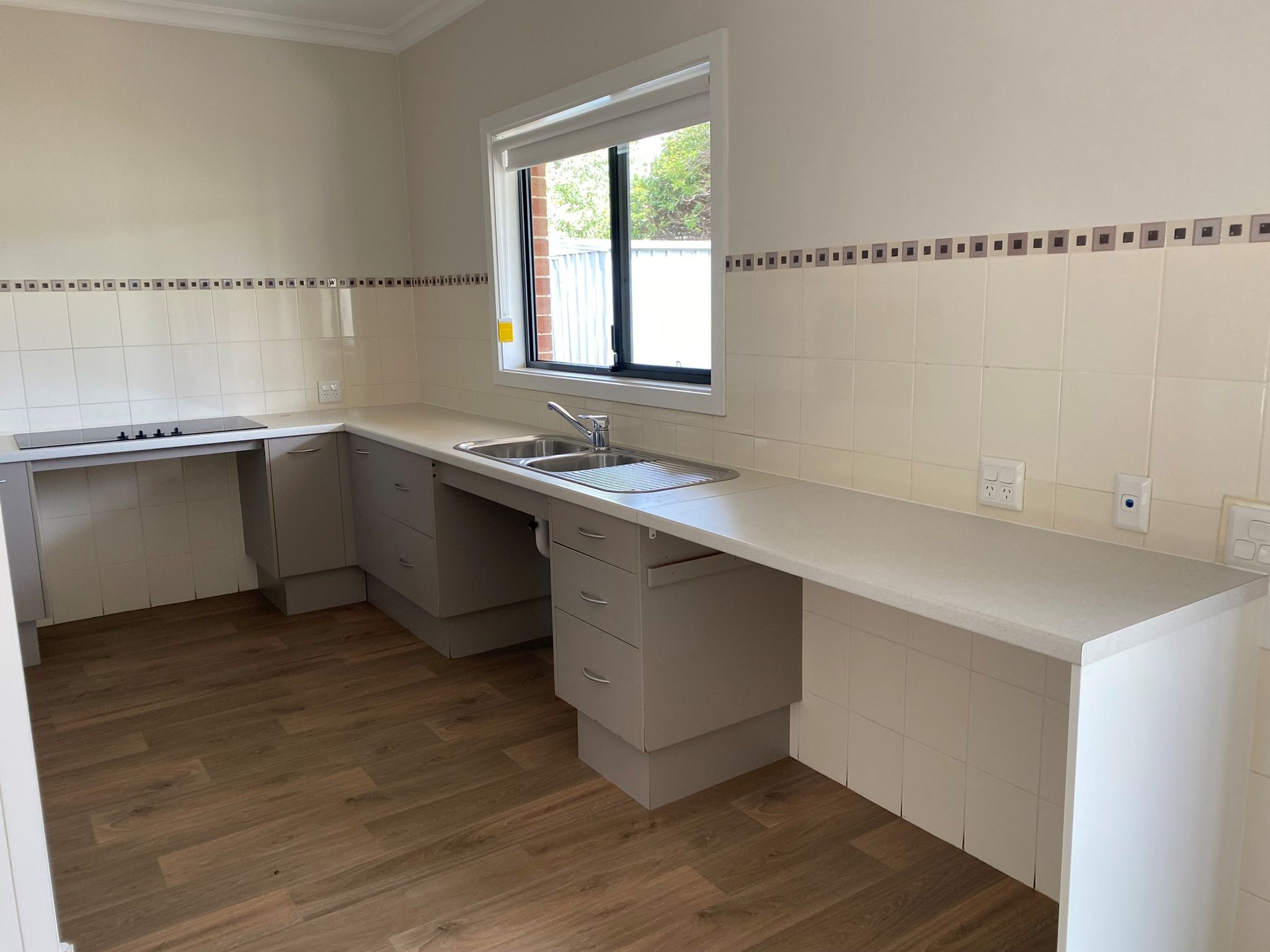 Single Occupancy Whole 2 Bedroom Villa in Elizabeth Grove — Home image 3