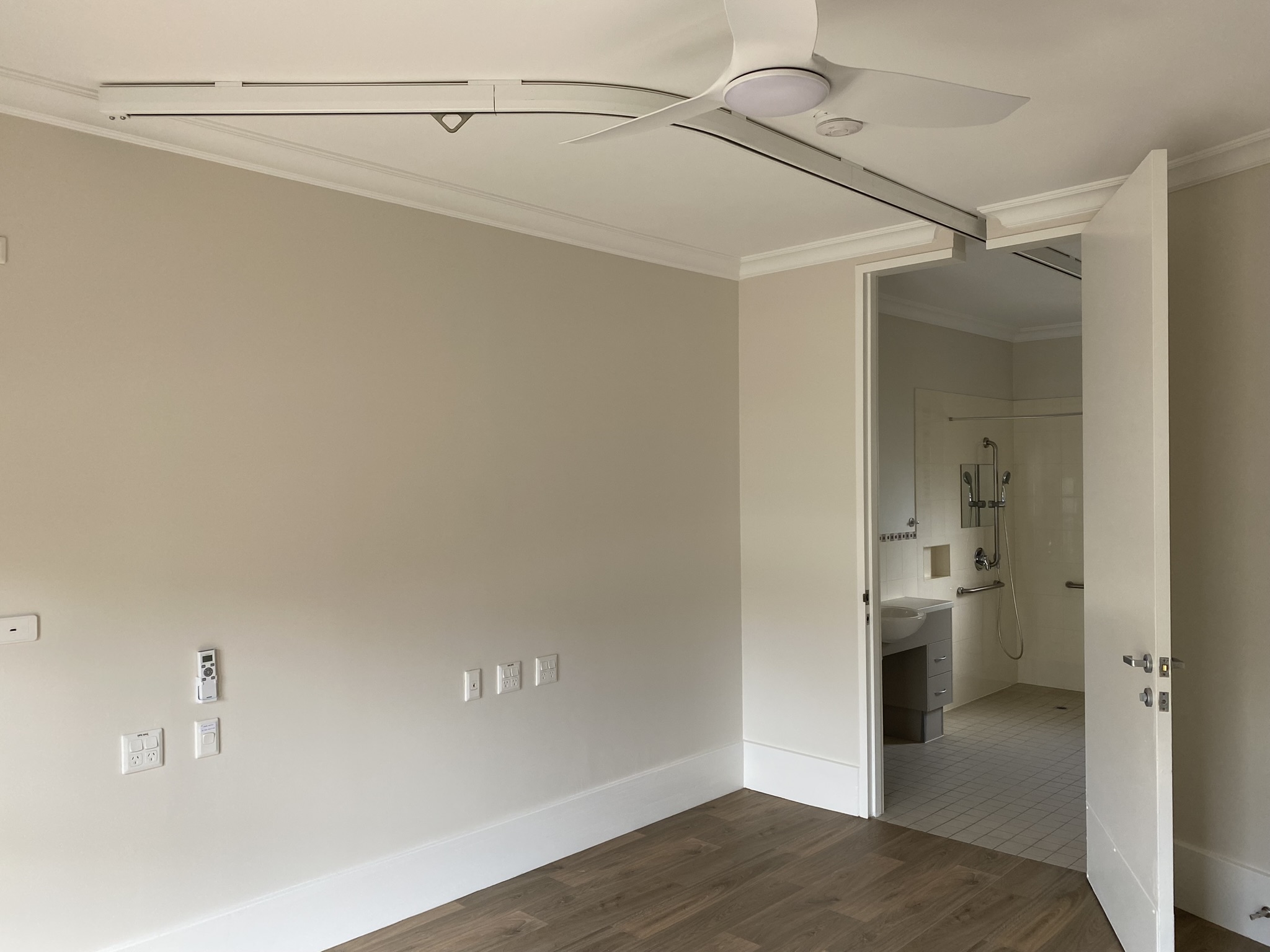 Single Occupancy Whole 2 Bedroom Villa in Elizabeth Grove — Home image 5