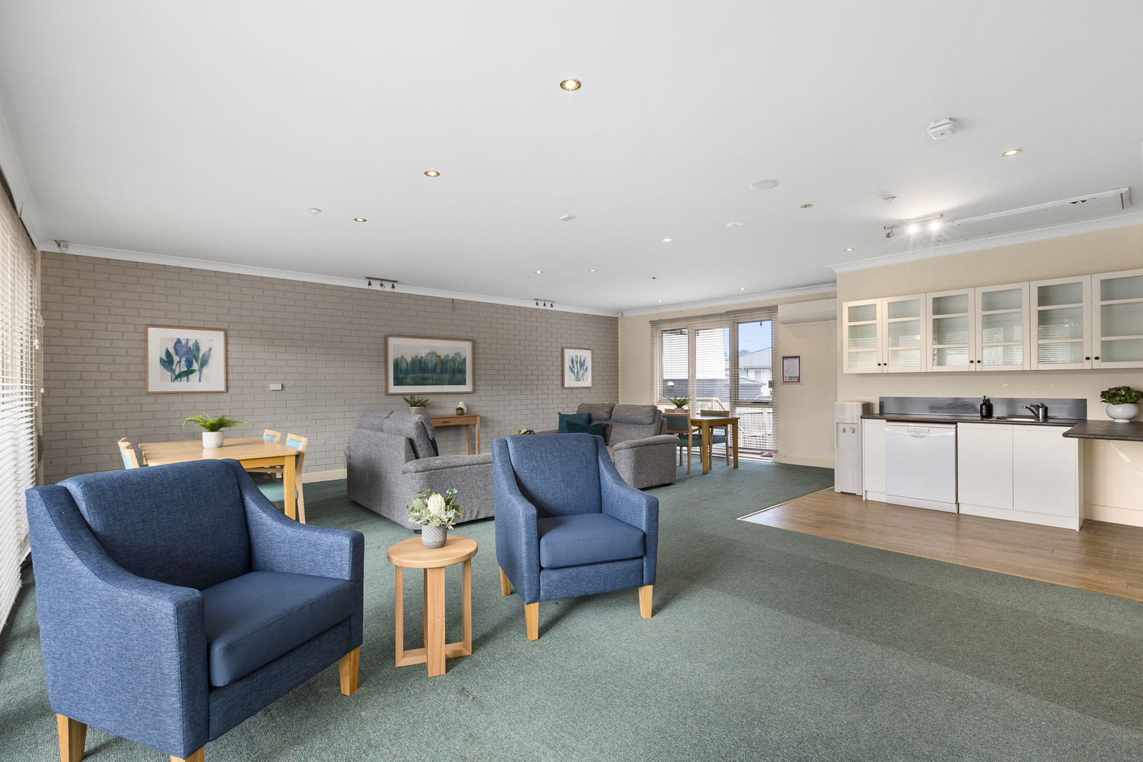 Enjoy living in a renovated home in lovely Lysterfield! — Home image 8
