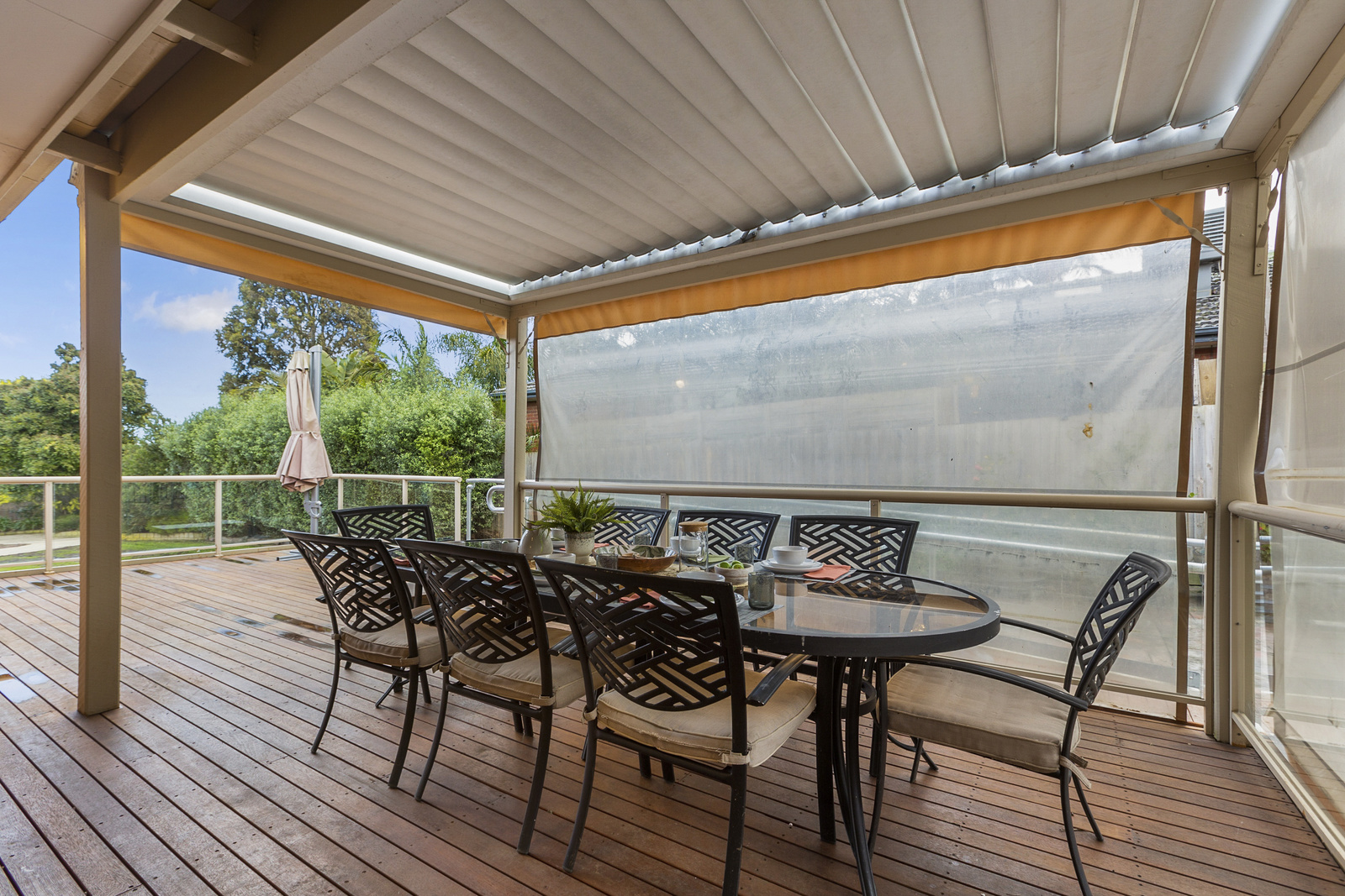 Enjoy living in a renovated home in lovely Lysterfield! — Home image 2