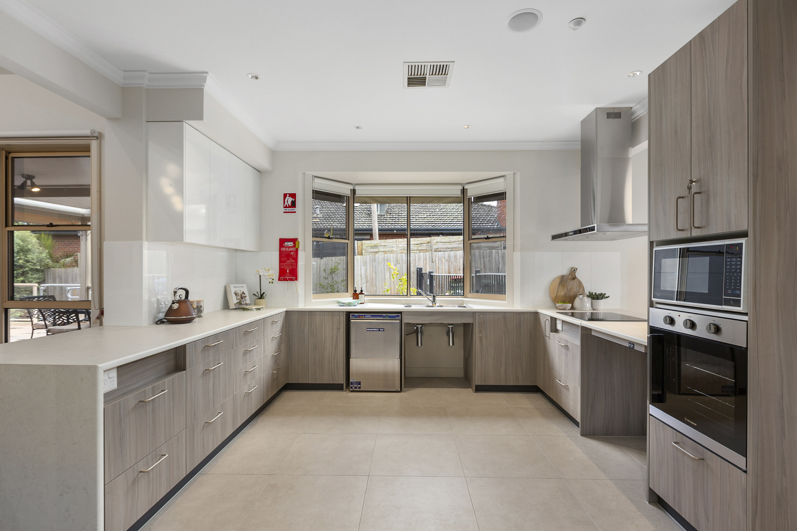 Enjoy living in a renovated home in lovely Lysterfield! — Home image 3