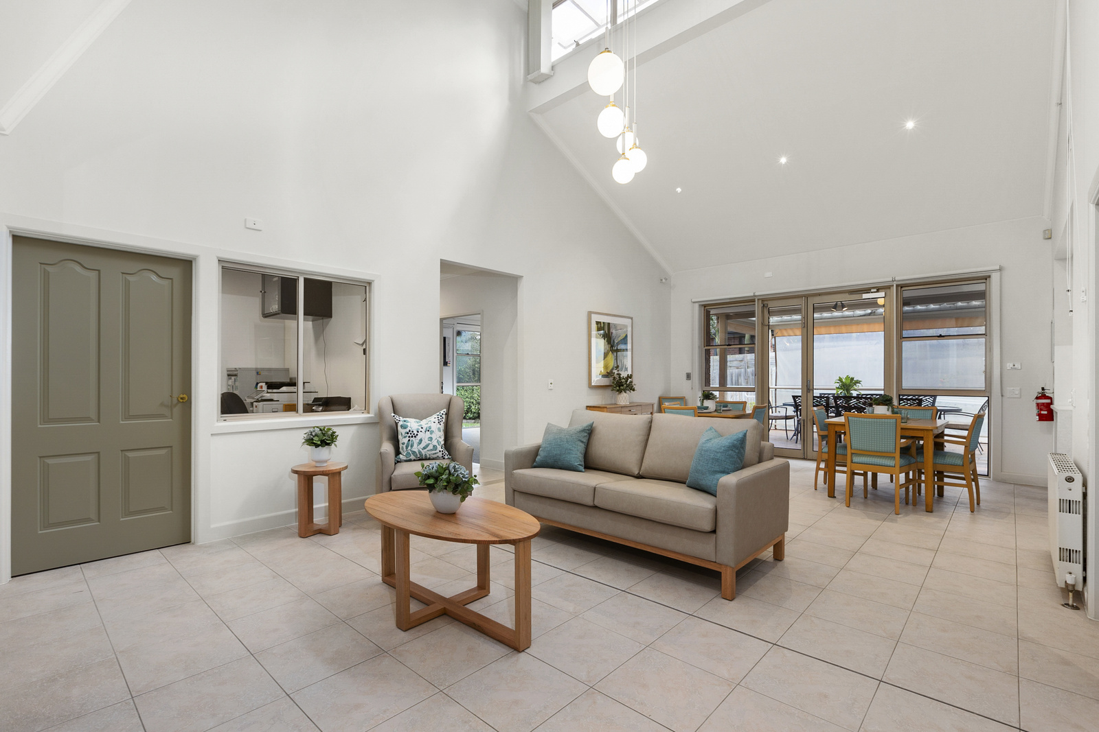 Enjoy living in a renovated home in lovely Lysterfield! — Home image 8