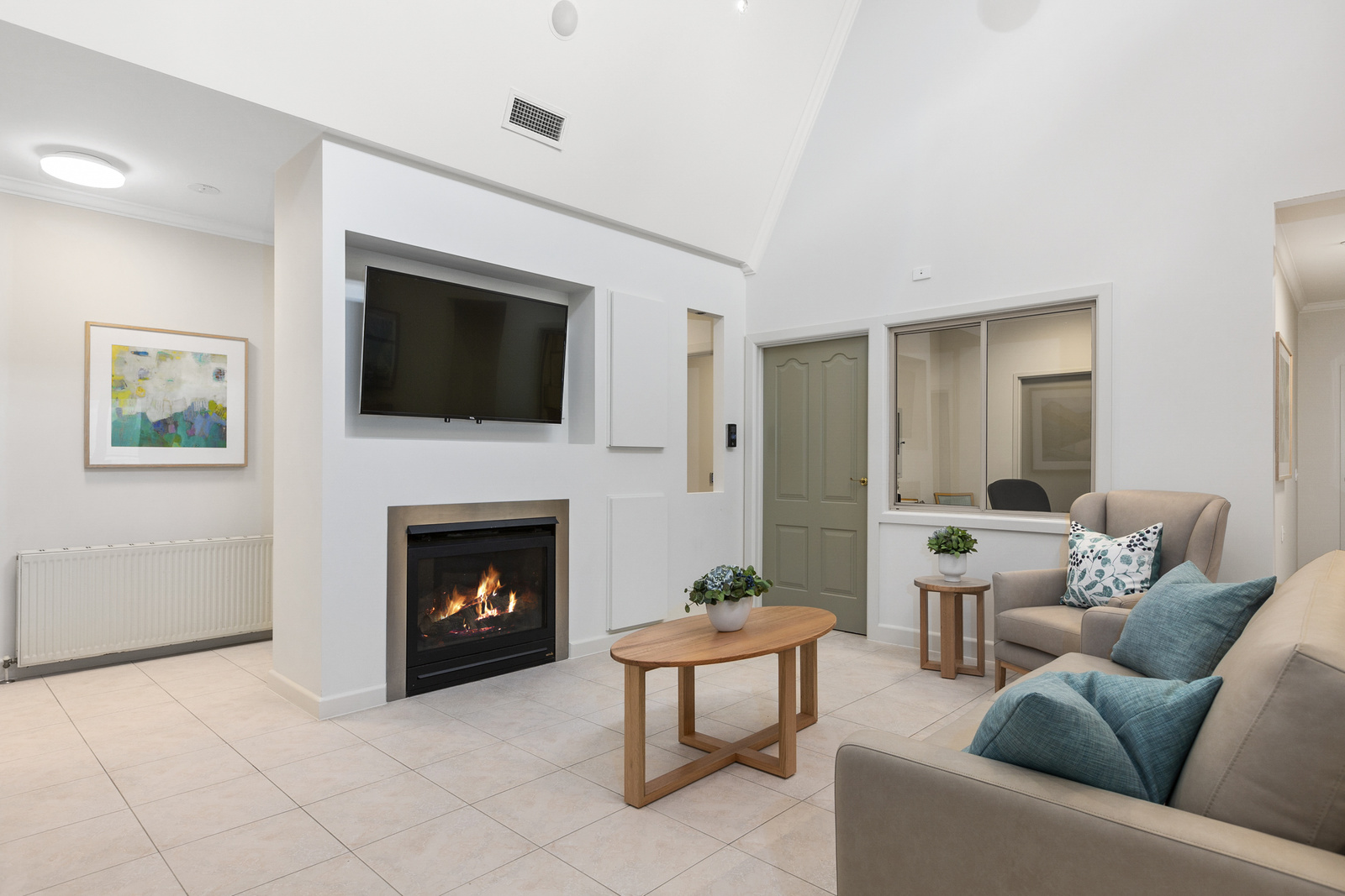 Enjoy living in a renovated home in lovely Lysterfield! — Home image 14