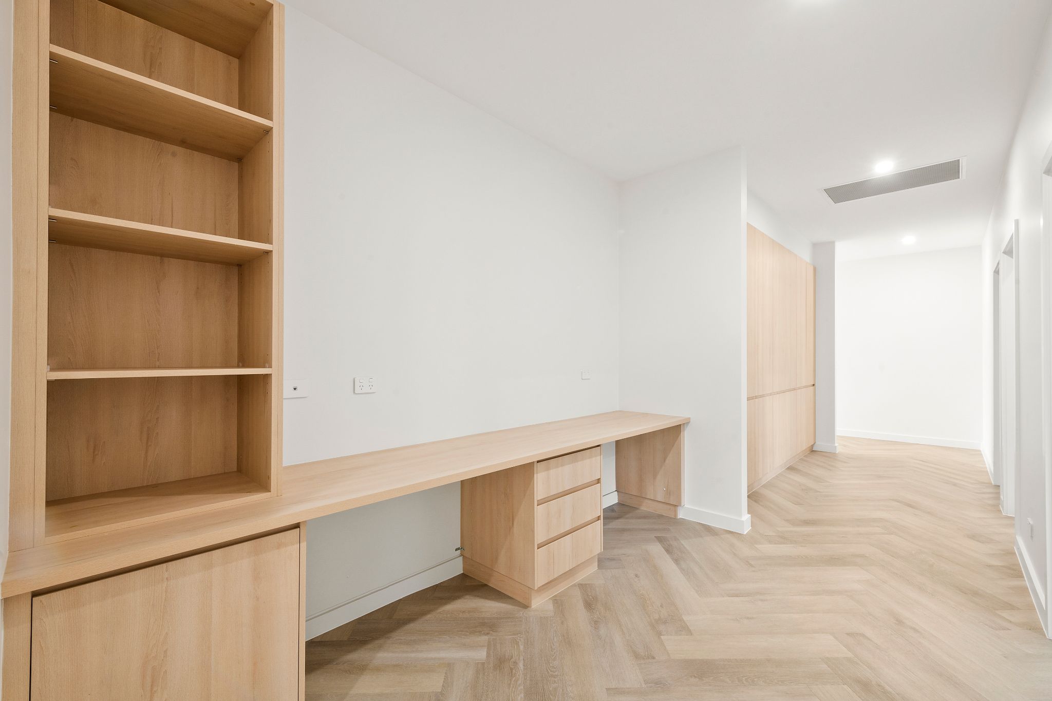 SIL - MOSS VALE — Home image 5