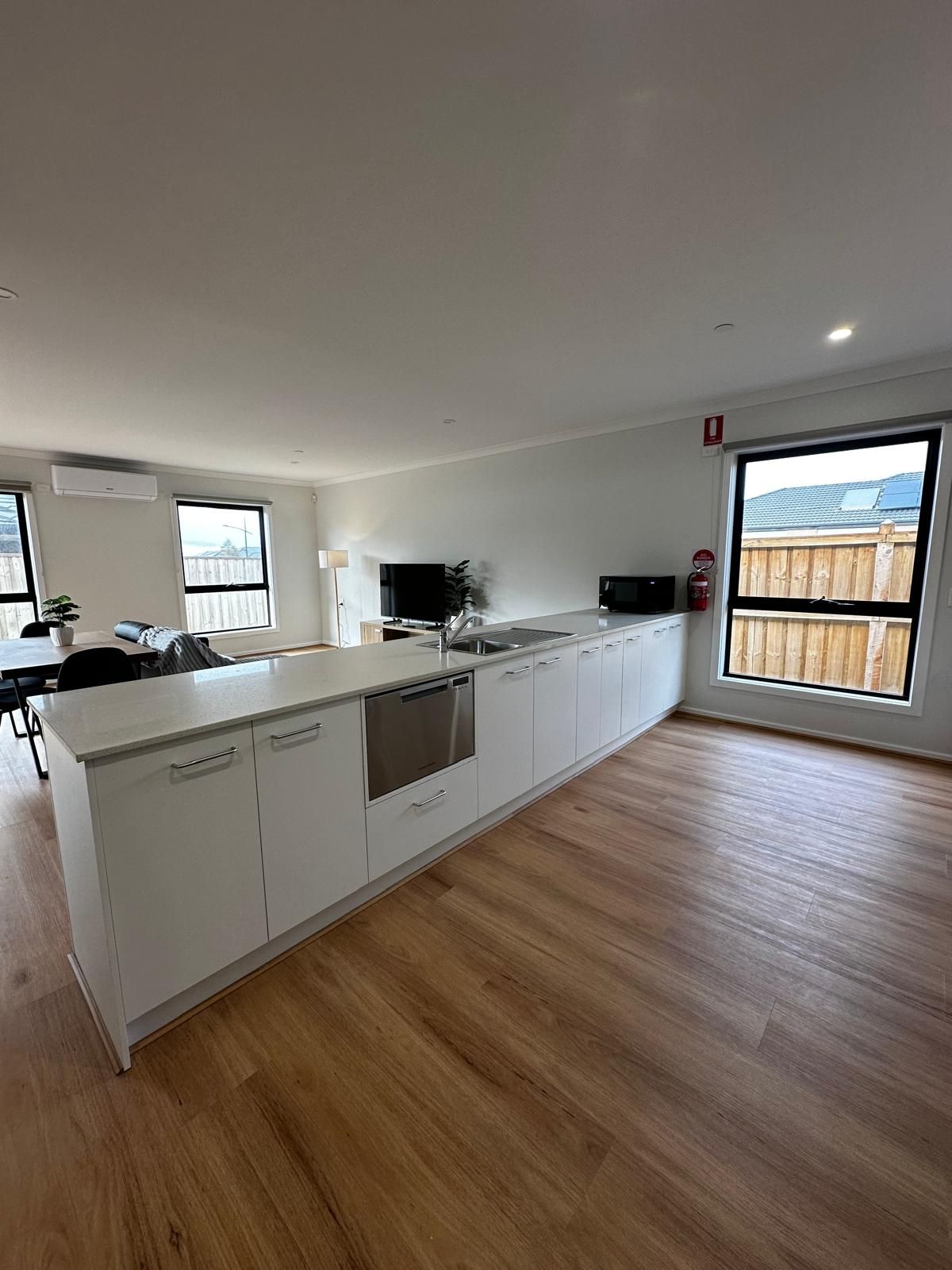 One Step Away From Shops - Freshly Built, Fully Furnished HPS — Home image 3