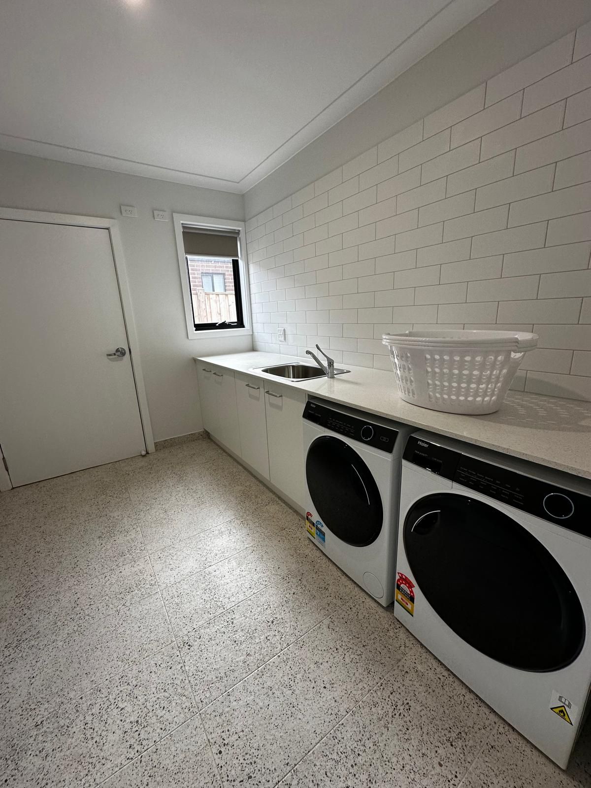 One Step Away From Shops - Freshly Built, Fully Furnished HPS — Home image 5