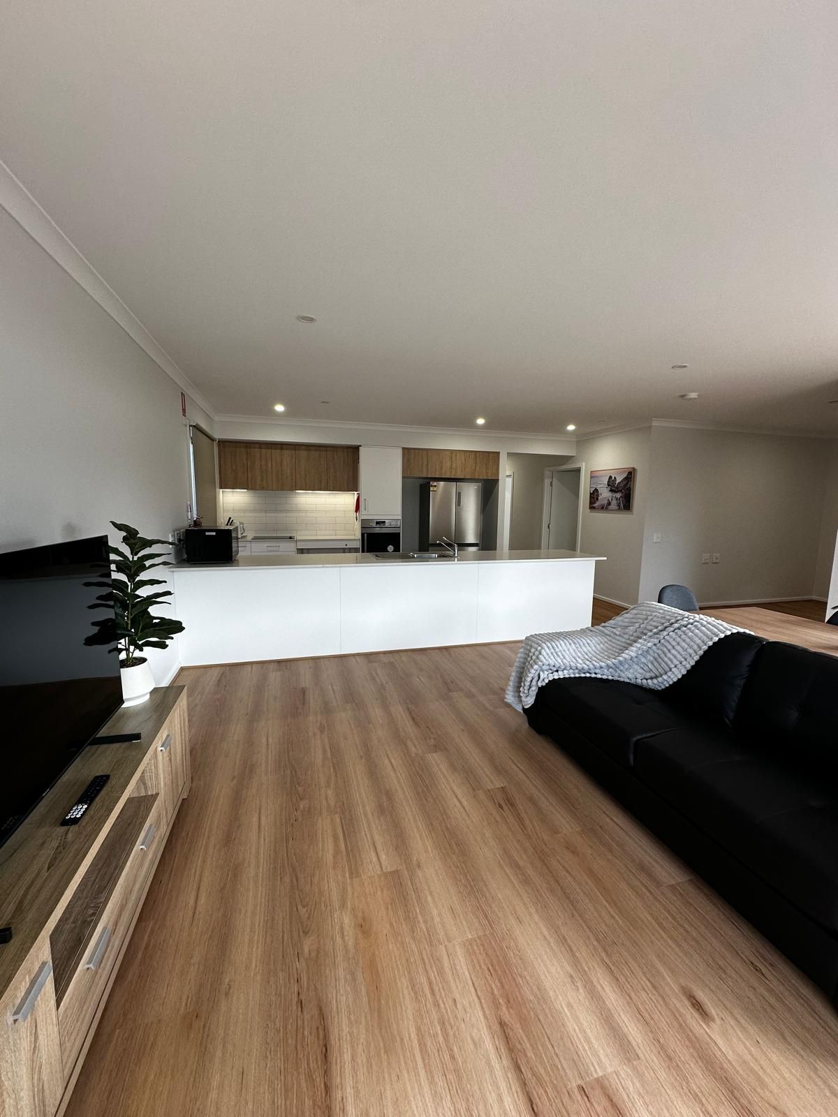 One Step Away From Shops - Freshly Built, Fully Furnished HPS — Home image 7