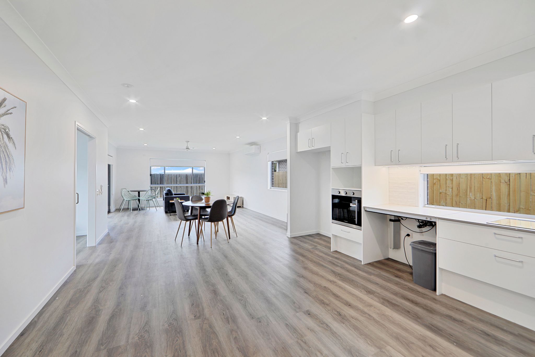 2 HPS + OOA + Media Room, Available in Avenell Heights! — Home image 3