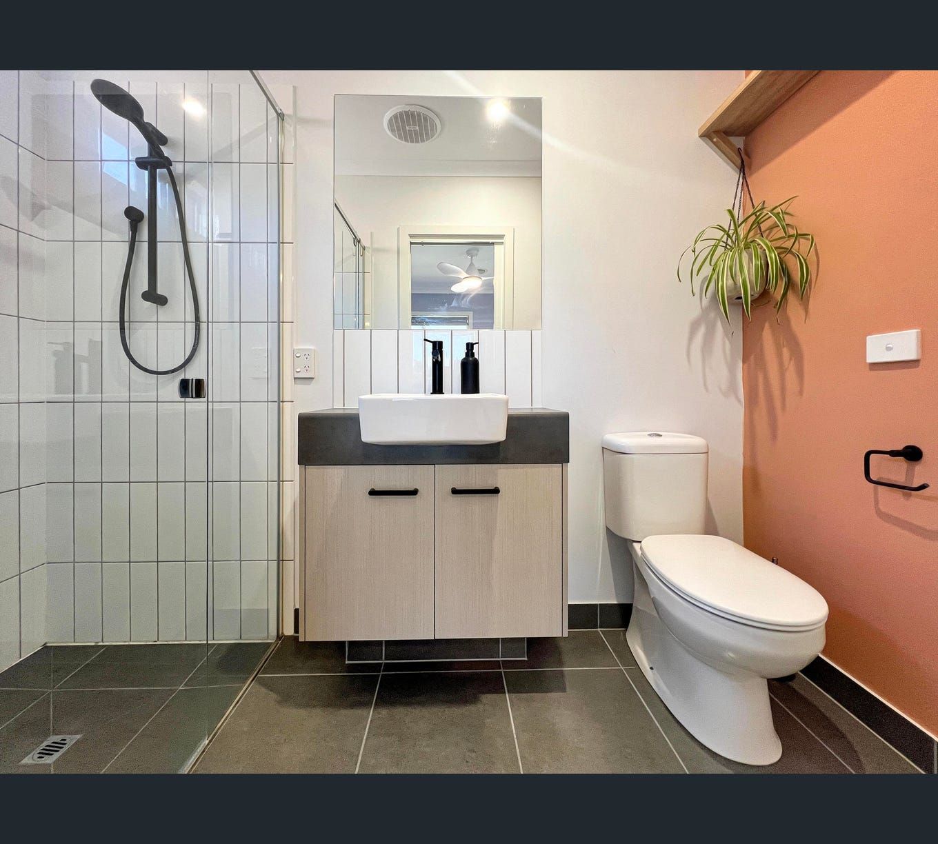 Modern SIL & ILO Home in Armstrong Creek — Home image 5