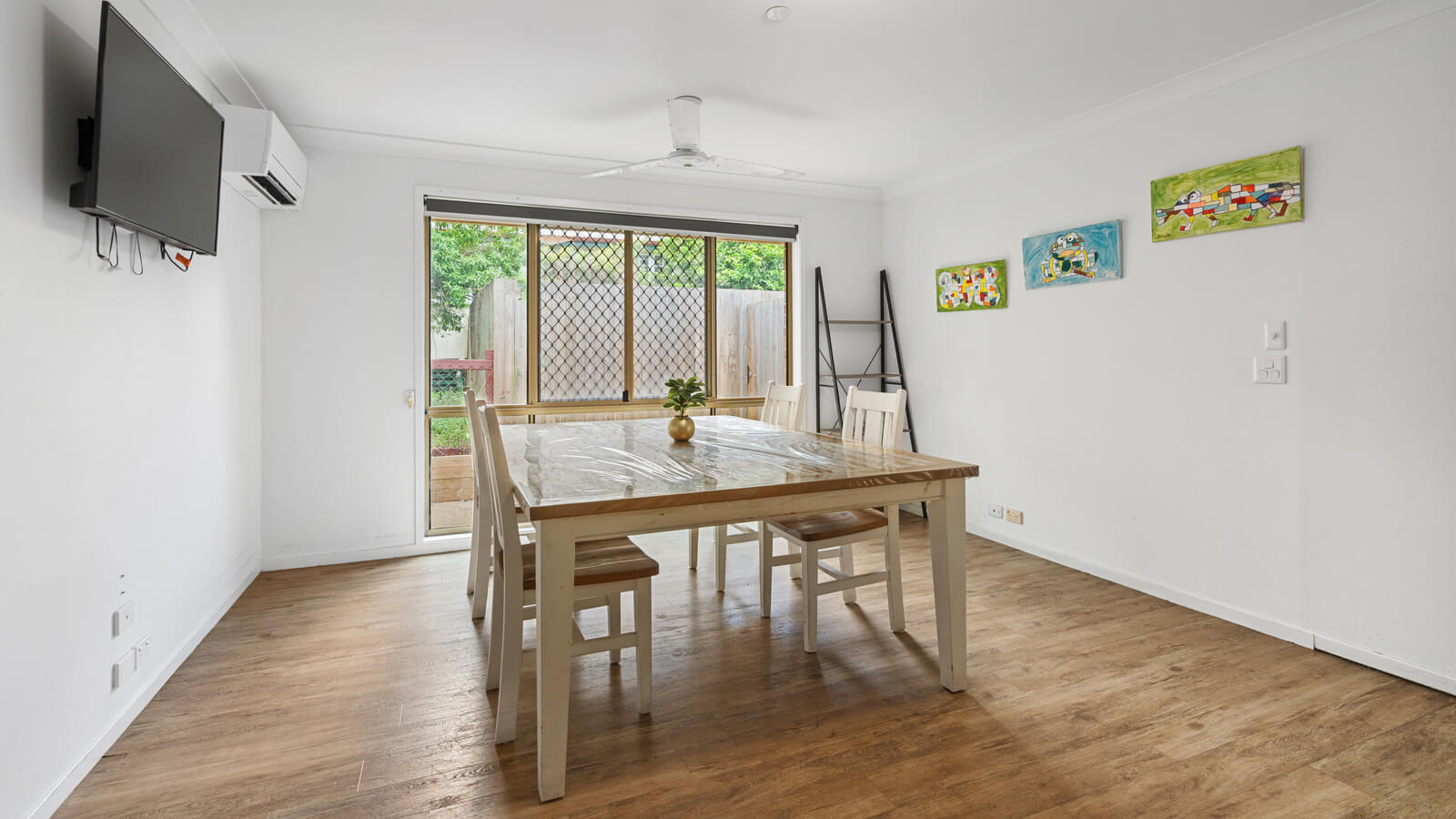 Enjoy Modern Living in Corinda, Brisbane — Home image 6