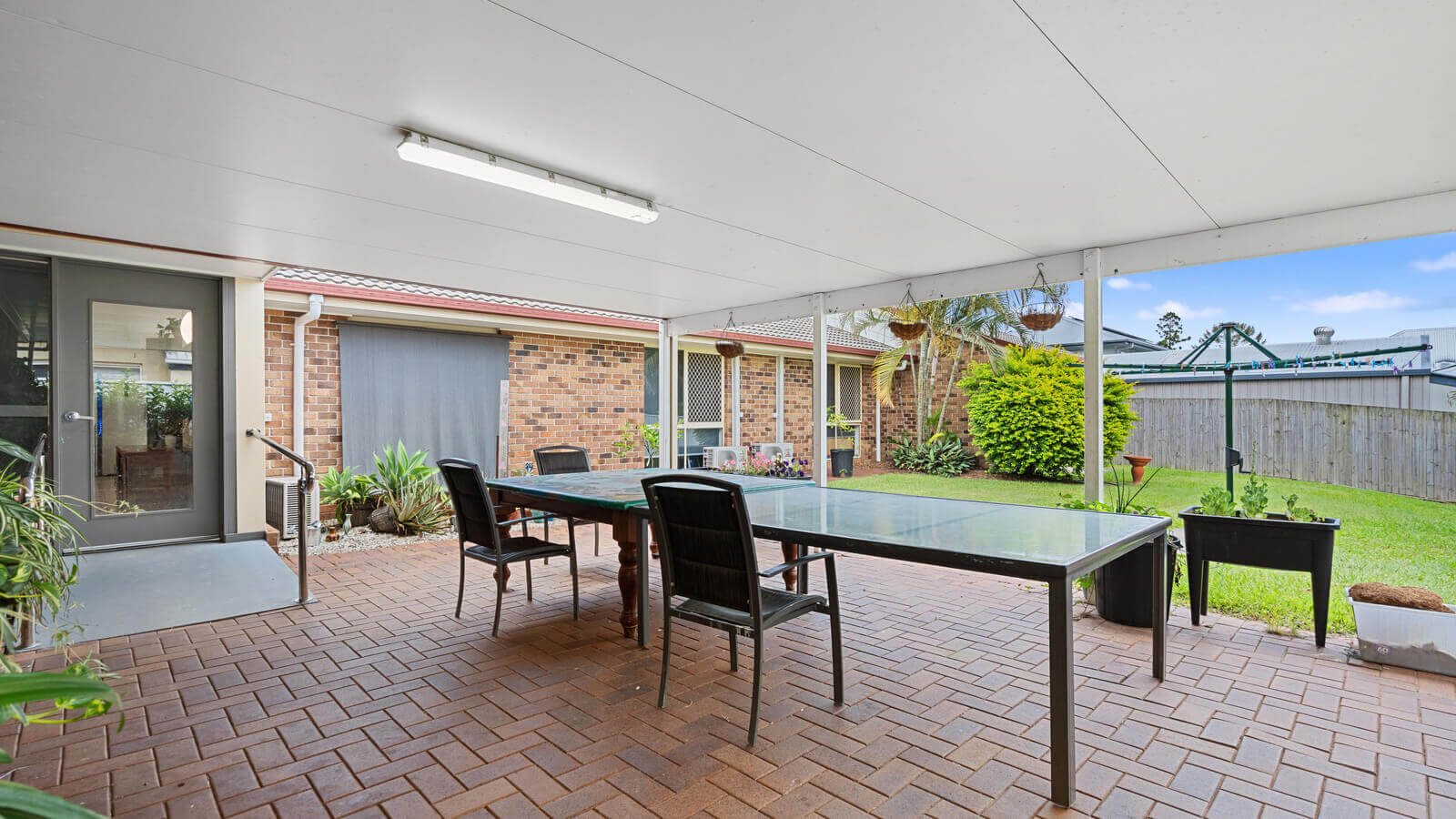 Enjoy Modern Living in Corinda, Brisbane — Home image 11