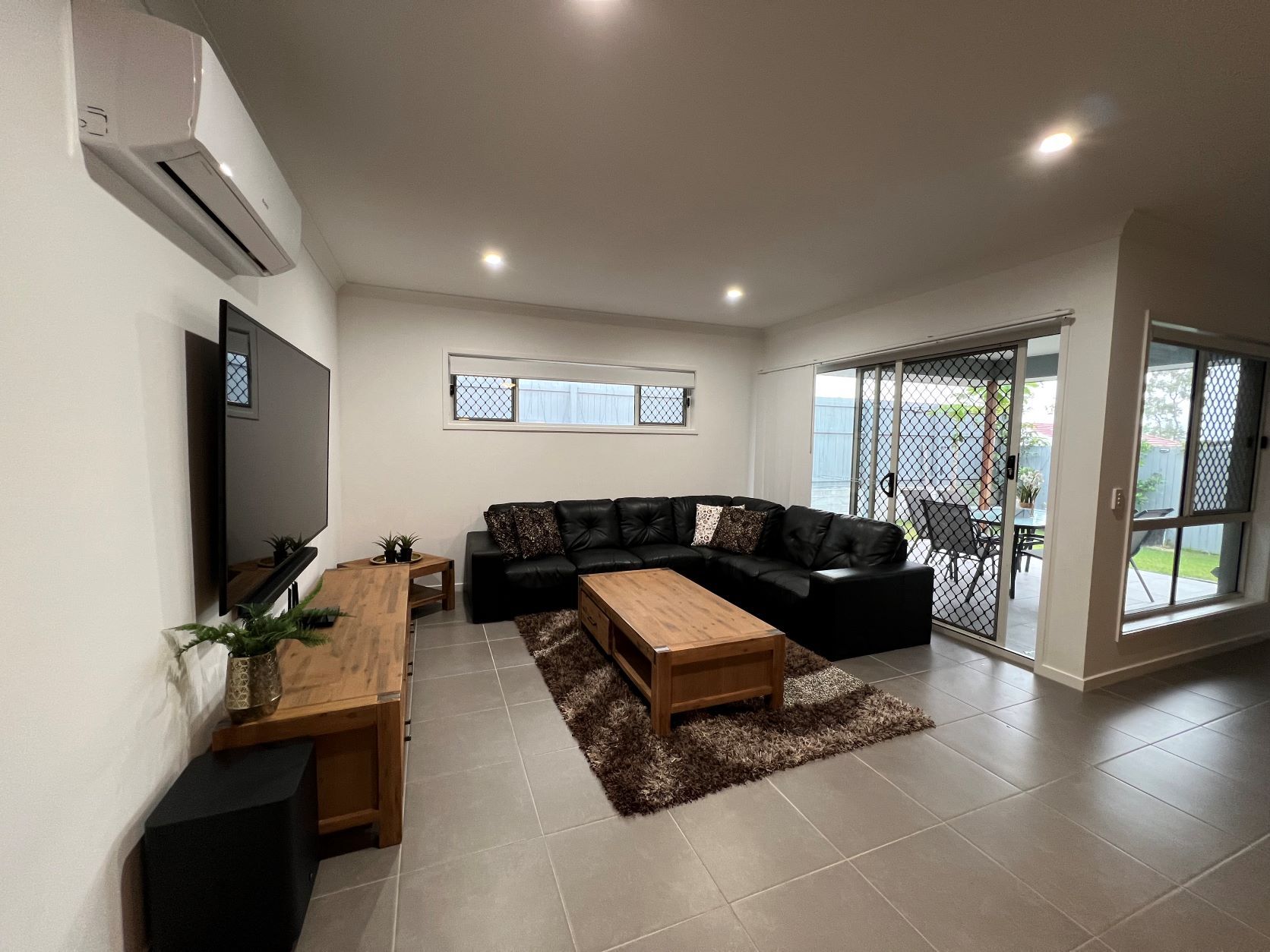 Near new villa style  SIL home — Home image 5