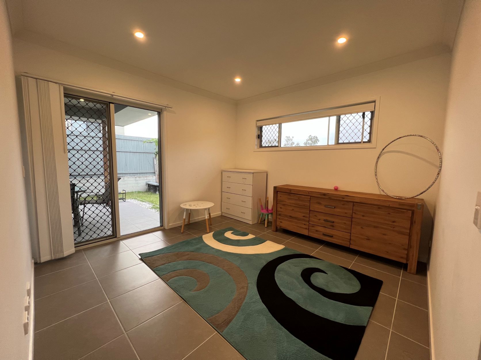 Near new villa style  SIL home — Home image 11