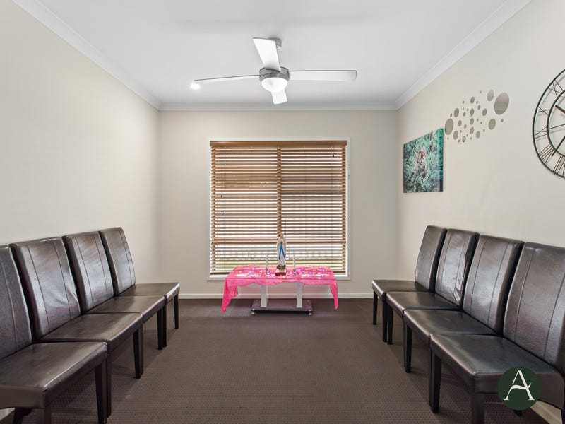 Beautiful home in the Pimpama QLD! — Home image 2