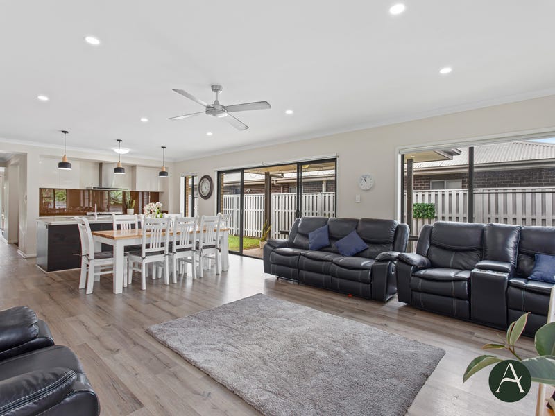Beautiful home in the Pimpama QLD! — Home image 6