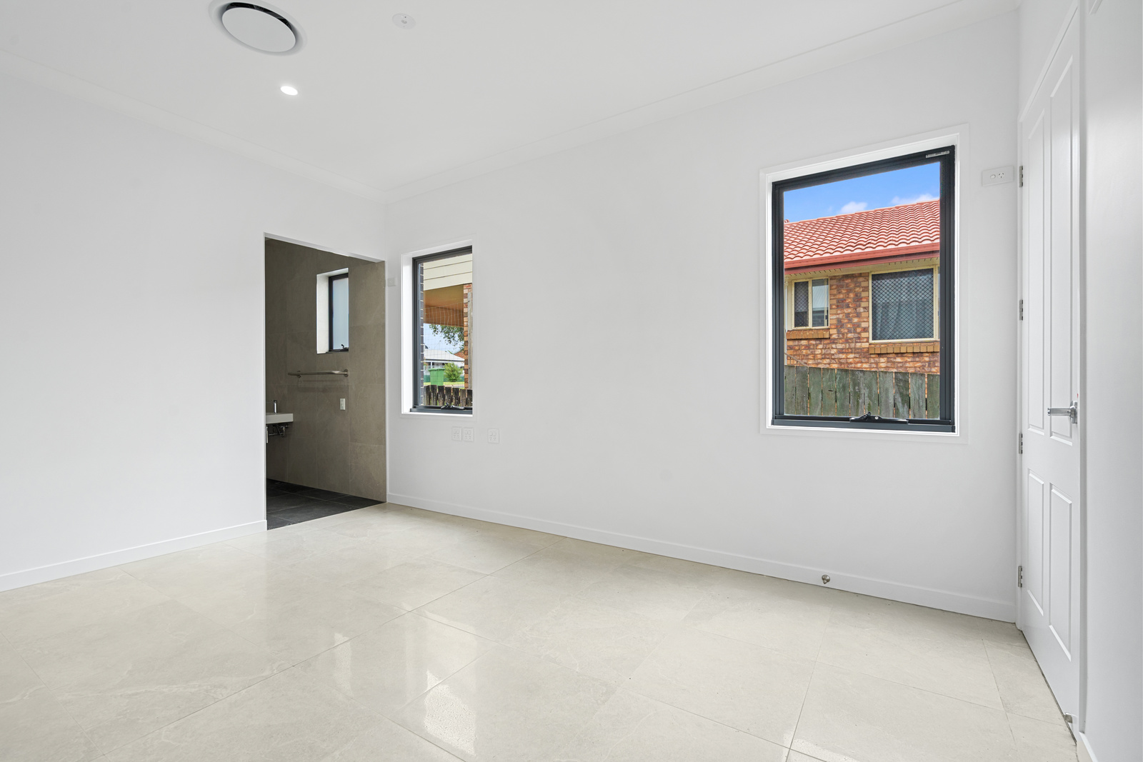 NEWTOWN QLD – ROBUST HOUSE WITH BREAKOUT ROOM — Home image 5