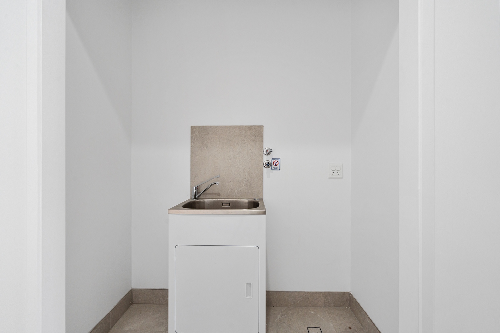 NEWTOWN QLD – ROBUST HOUSE WITH BREAKOUT ROOM — Home image 12