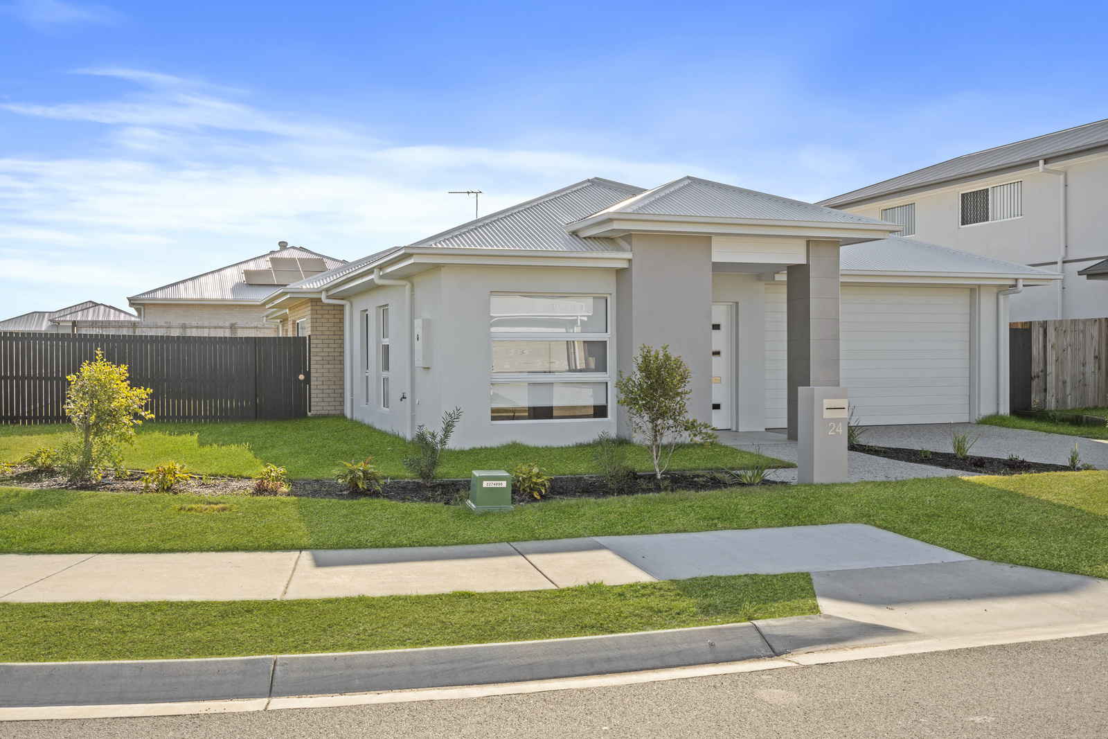 REDLAND BAY QLD – HIGH PHYSICAL SUPPORT HOUSE — Home image 3