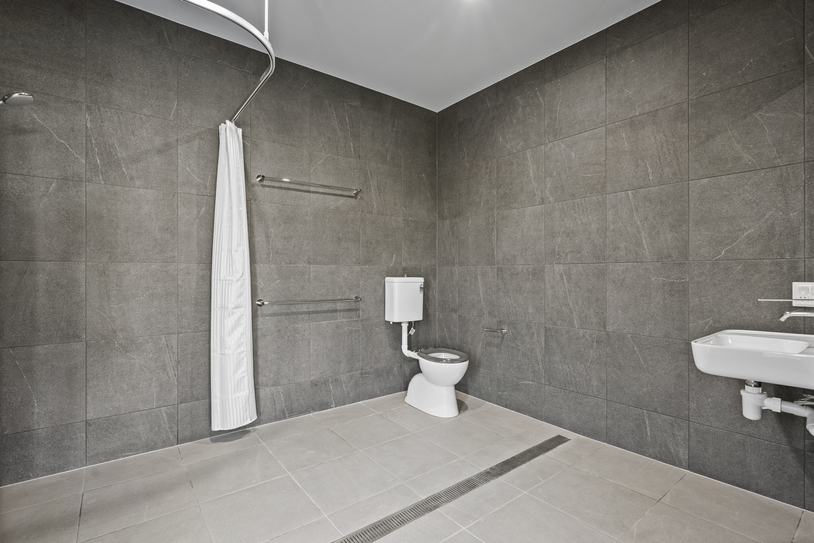 REDLAND BAY QLD – HIGH PHYSICAL SUPPORT HOUSE — Home image 5
