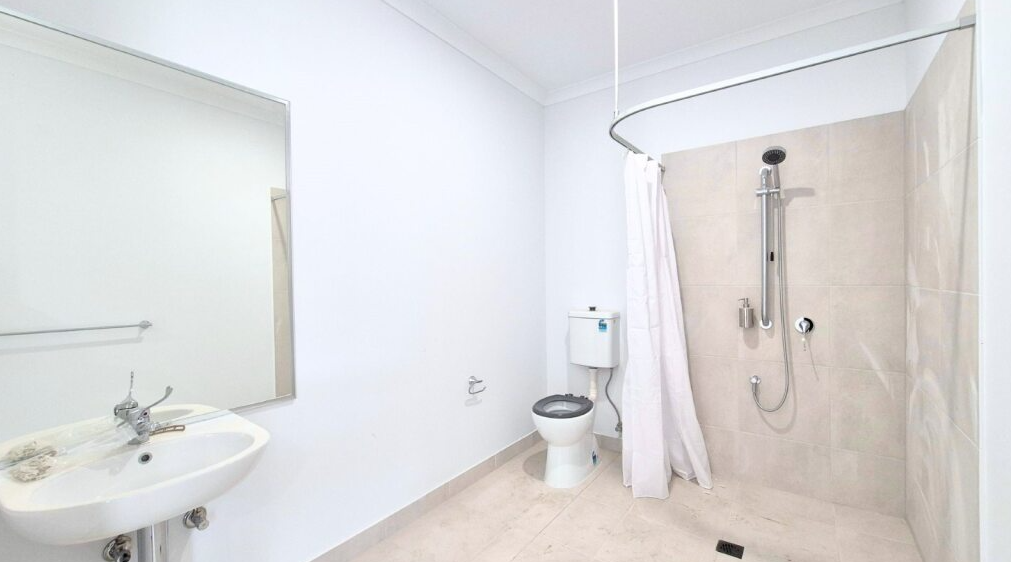 Full flexibility in the heart of Sale- SDA designed with you in mind! — Home image 6