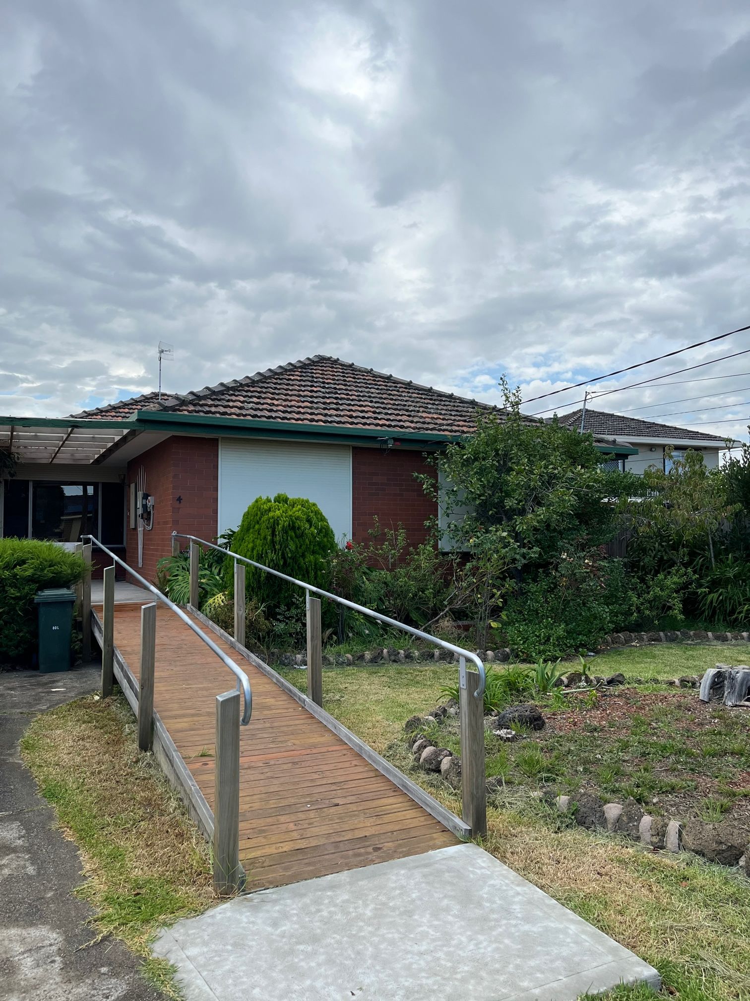 Reservoir - SIL Home 1 Vacant Left — Home image 3