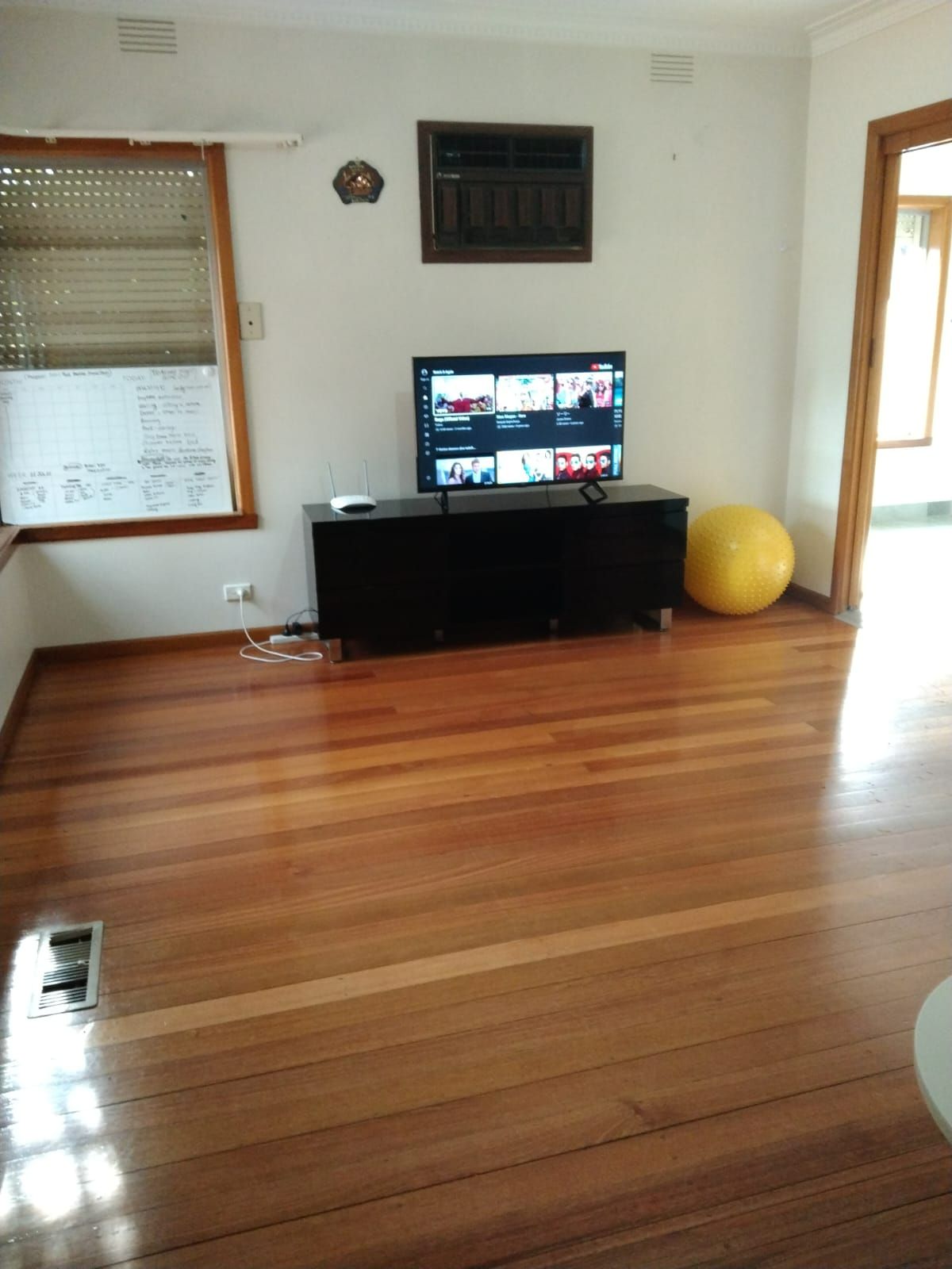 Reservoir - SIL Home 1 Vacant Left — Home image 7