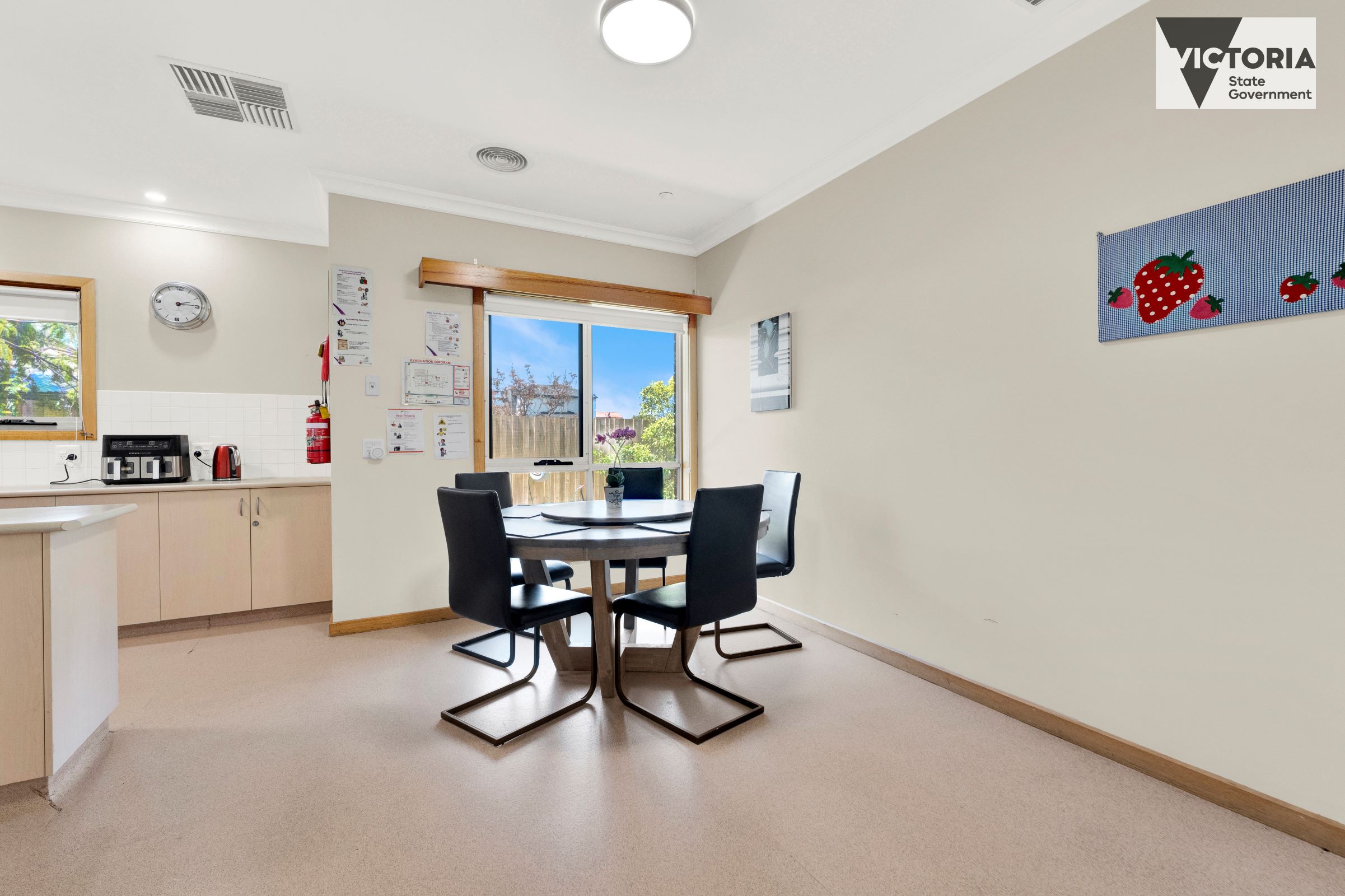 Don't miss this spacious living in Glenroy! — Home image 4