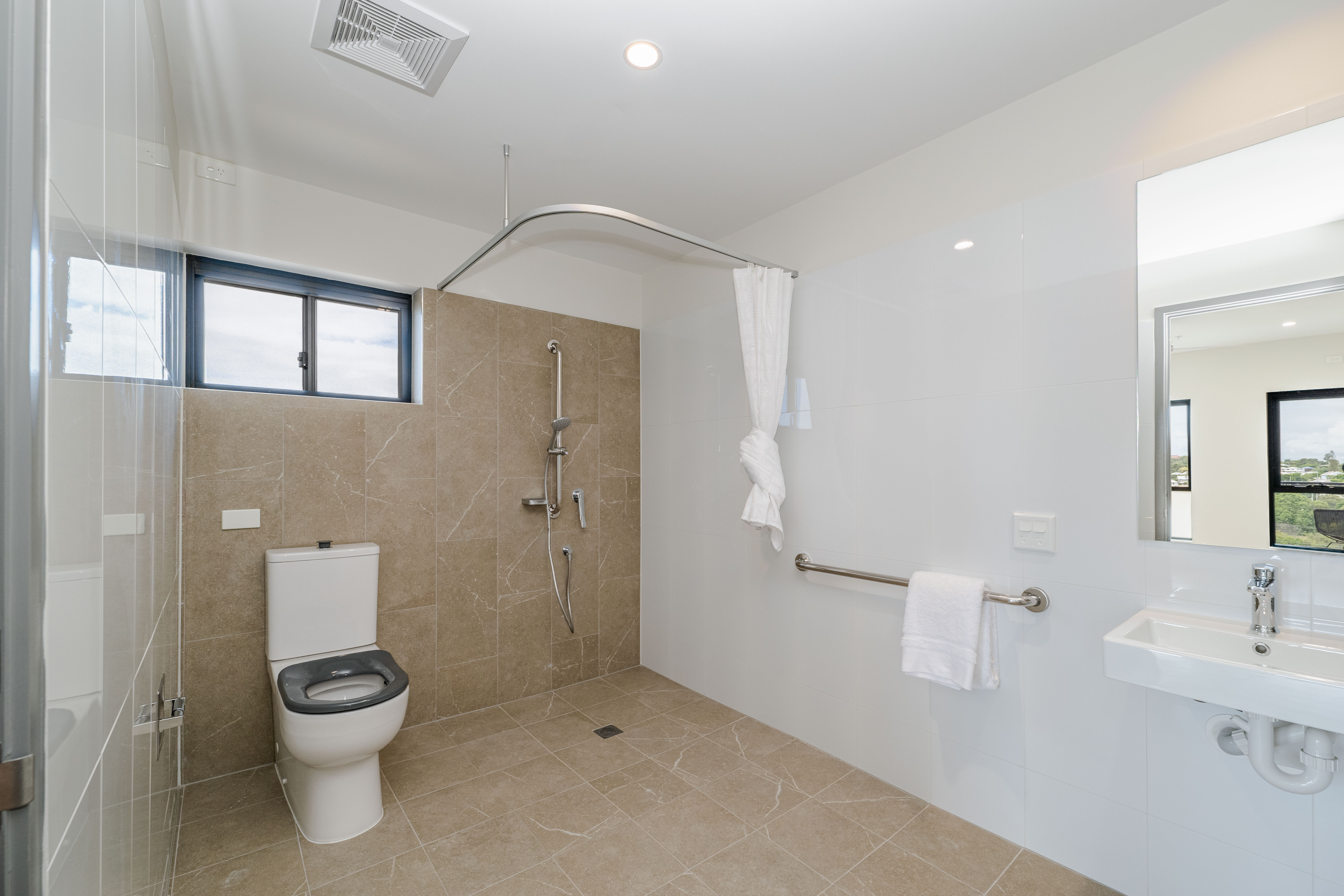 Independent living at Wynnum — Home image 9