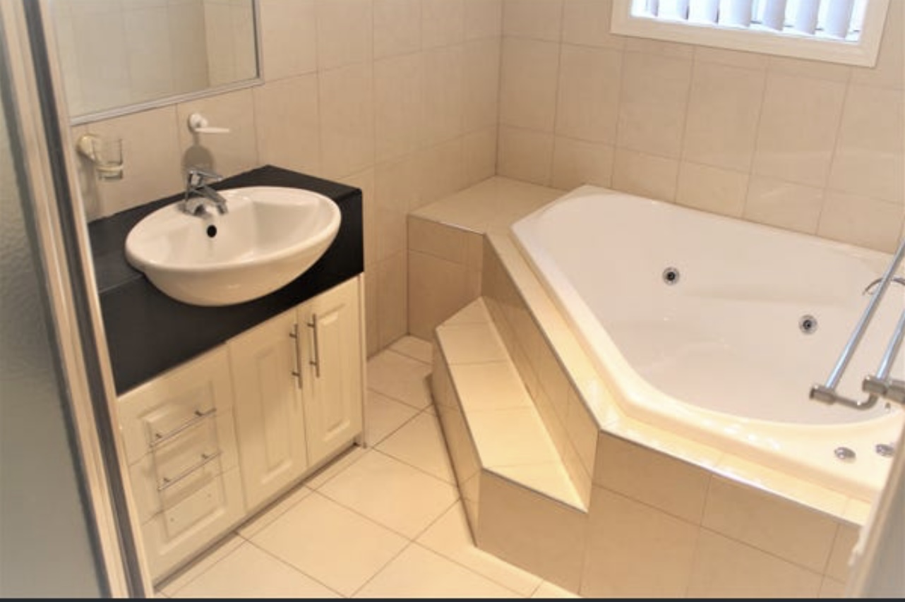 A New Home We can support you if you need/SIL/STA/MTA, onsite staff 24 hours. — Home image 4