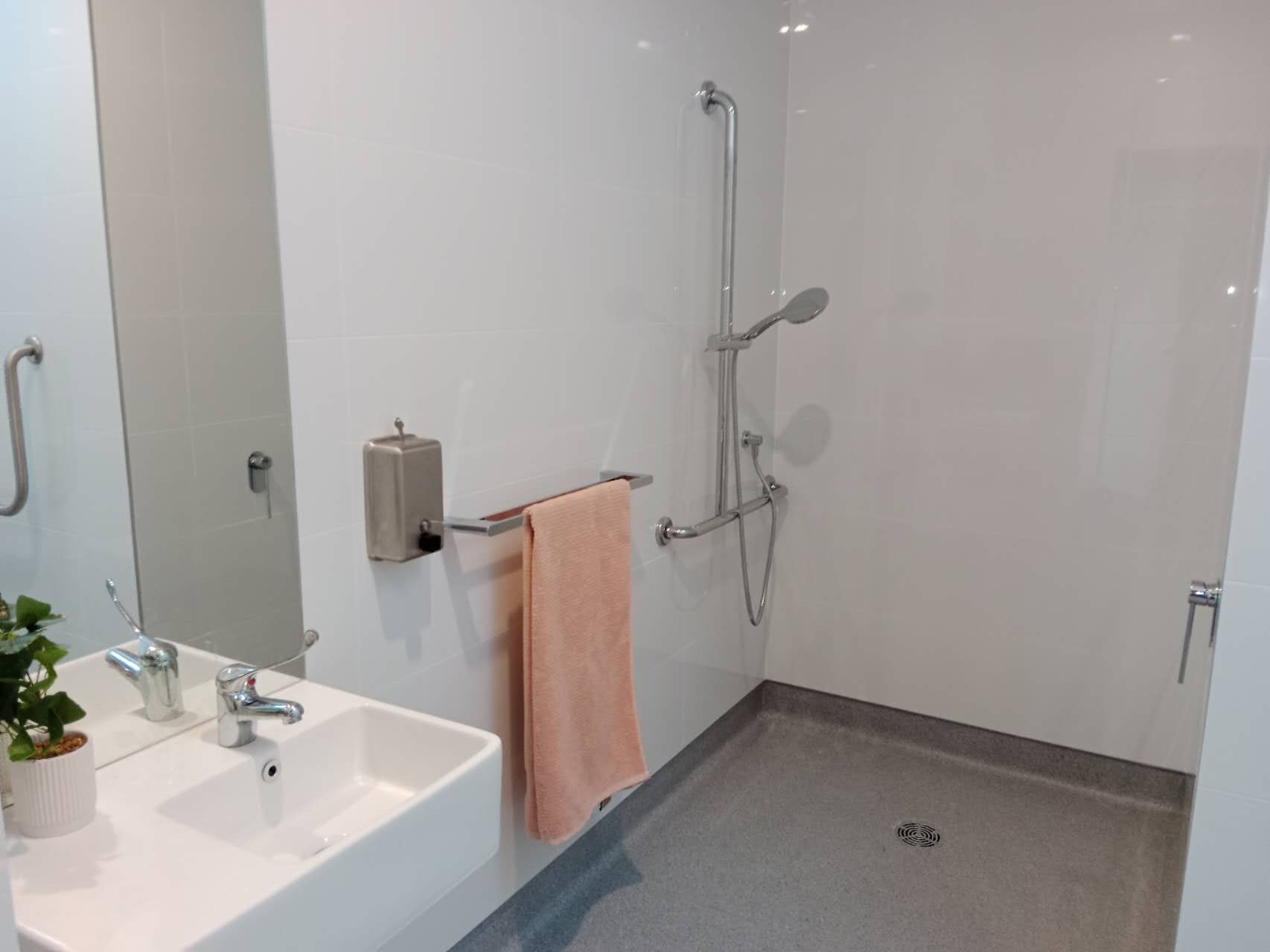 Brand New Cranbourne East VIC Robust SDA property 2 Vacancies 🛌 2 🛀 2 🚘 2 — Home image 3