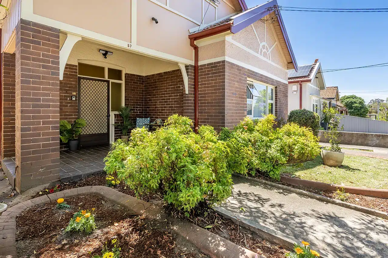 Welcoming Home in Homebush — Home image 3