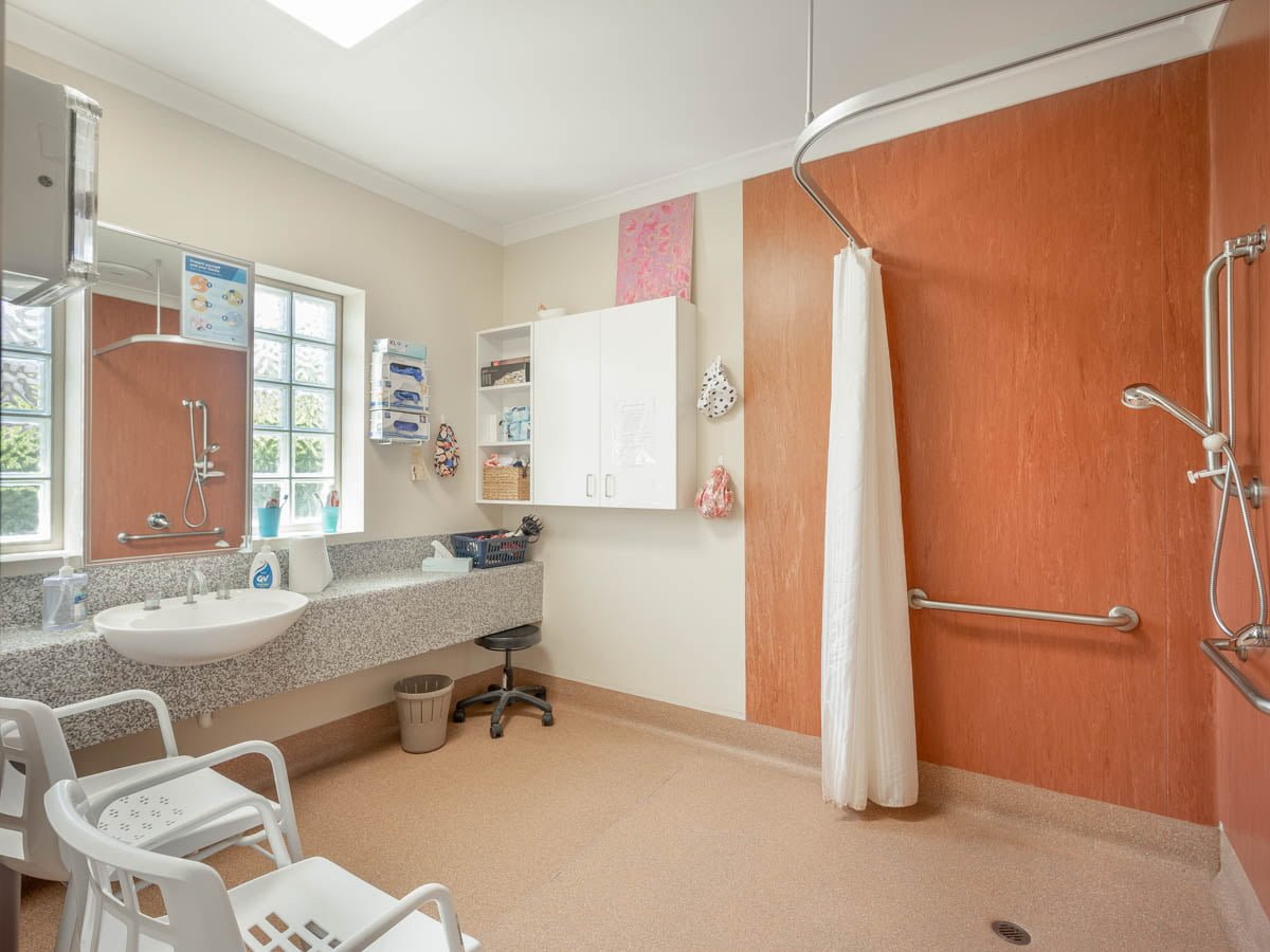 Don't miss this fun- filled living in a three-bed unit in Kingsbury. — Home image 8