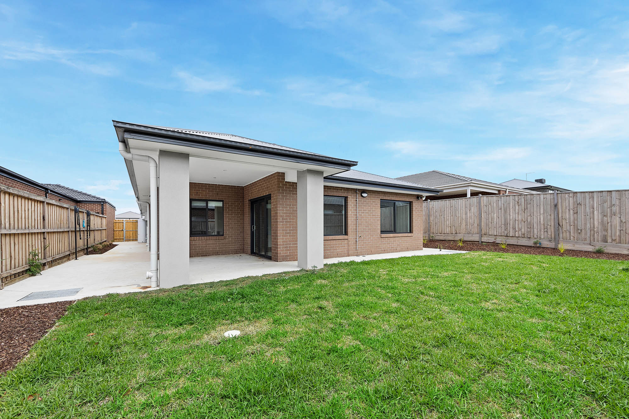 Modern SDA in beautiful Sunbury — Home image 4