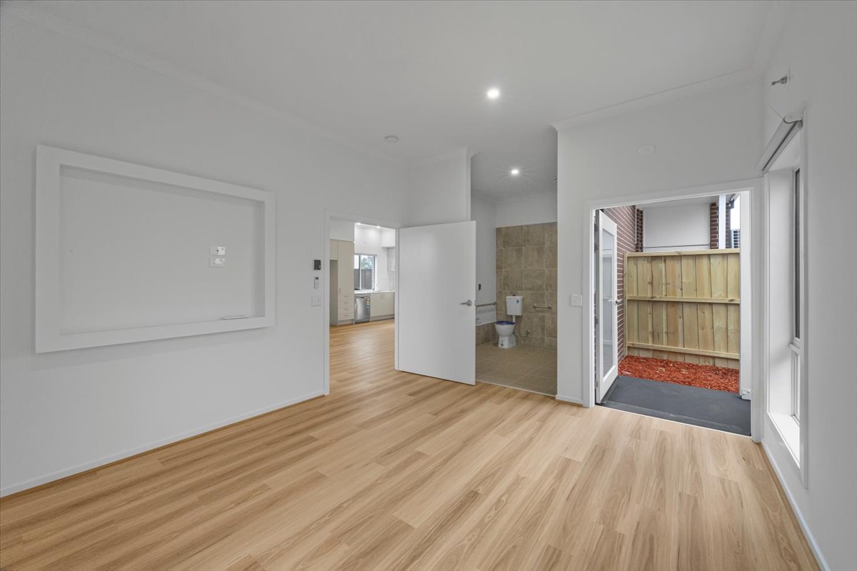  — Home image 7