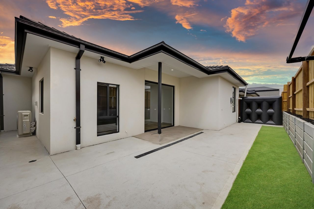 Prime Location! Modern newly built SDA Home in Epping — Home image 3