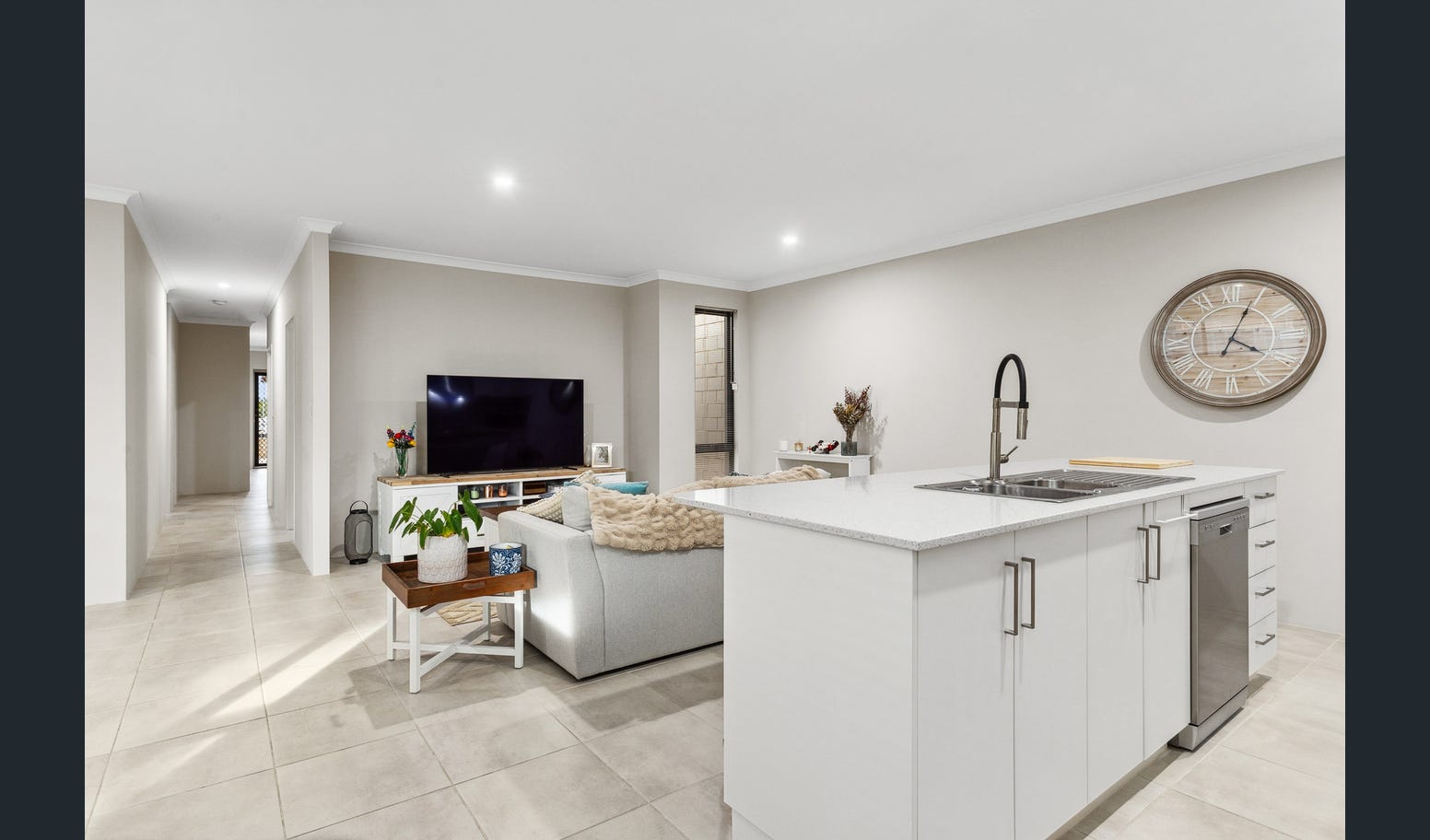 Lovely Brand New Dayton Home — Home image 12