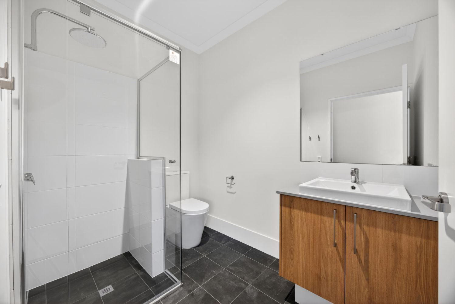 Anketell ID: 2065731321 — Home image 8