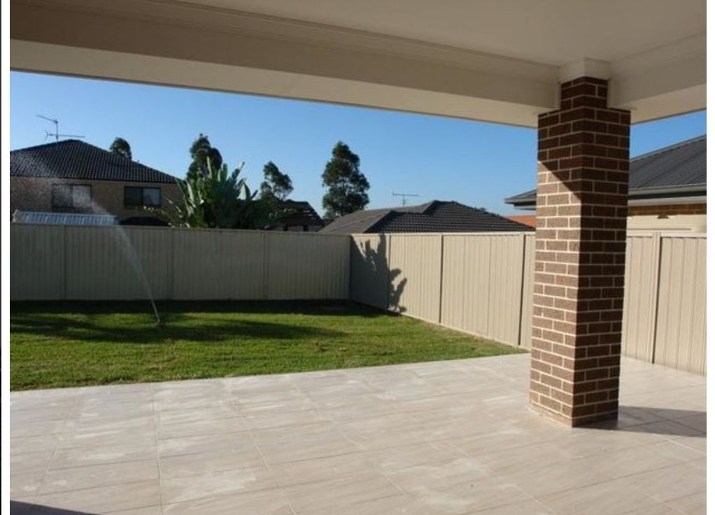 Spacious Home close to shops — Home image 2