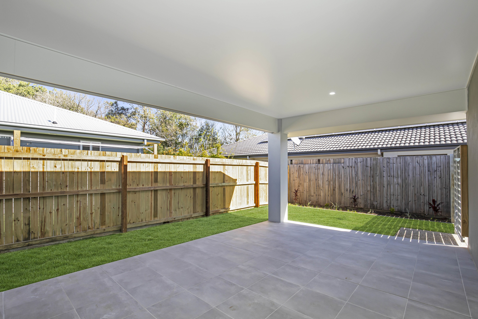 Modern Robust Home in Bellmere — Home image 3
