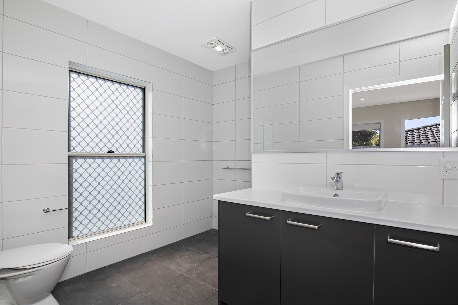 Modern Robust Home in Bellmere — Home image 7