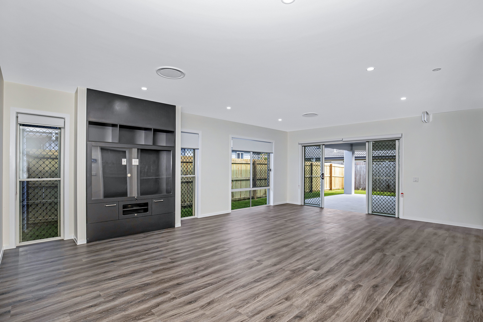 Modern Robust Home in Bellmere — Home image 8