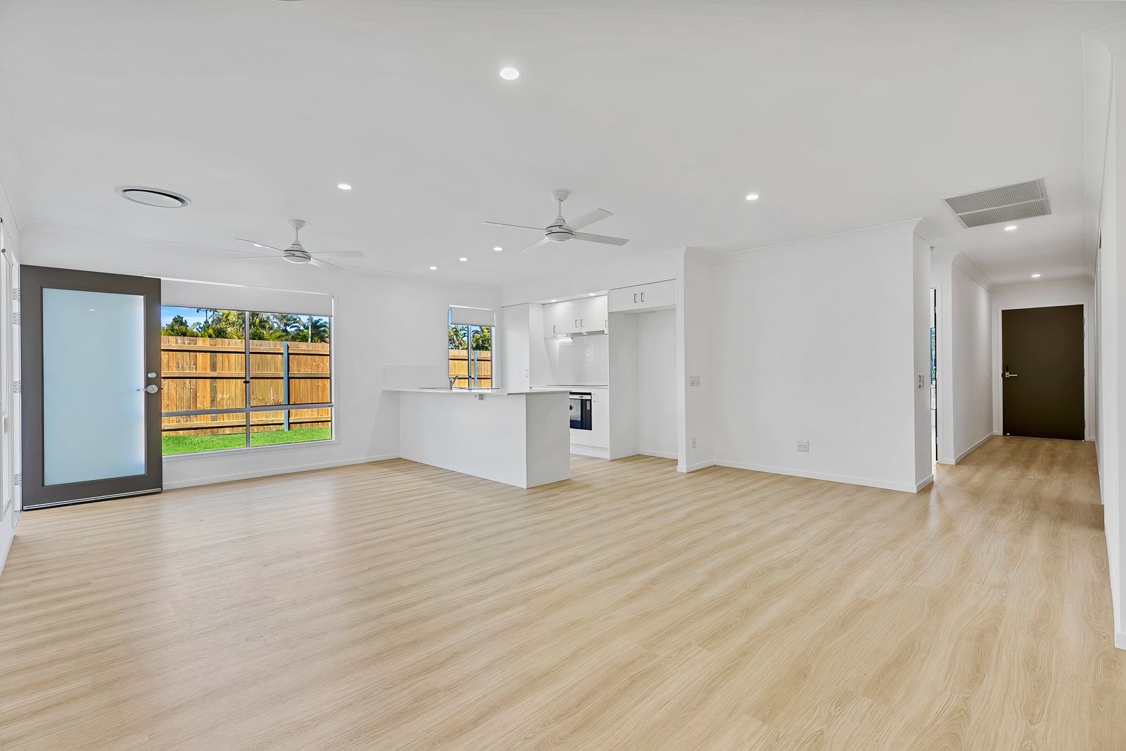 3 SDA + OOA available in Torquay — Home image 5
