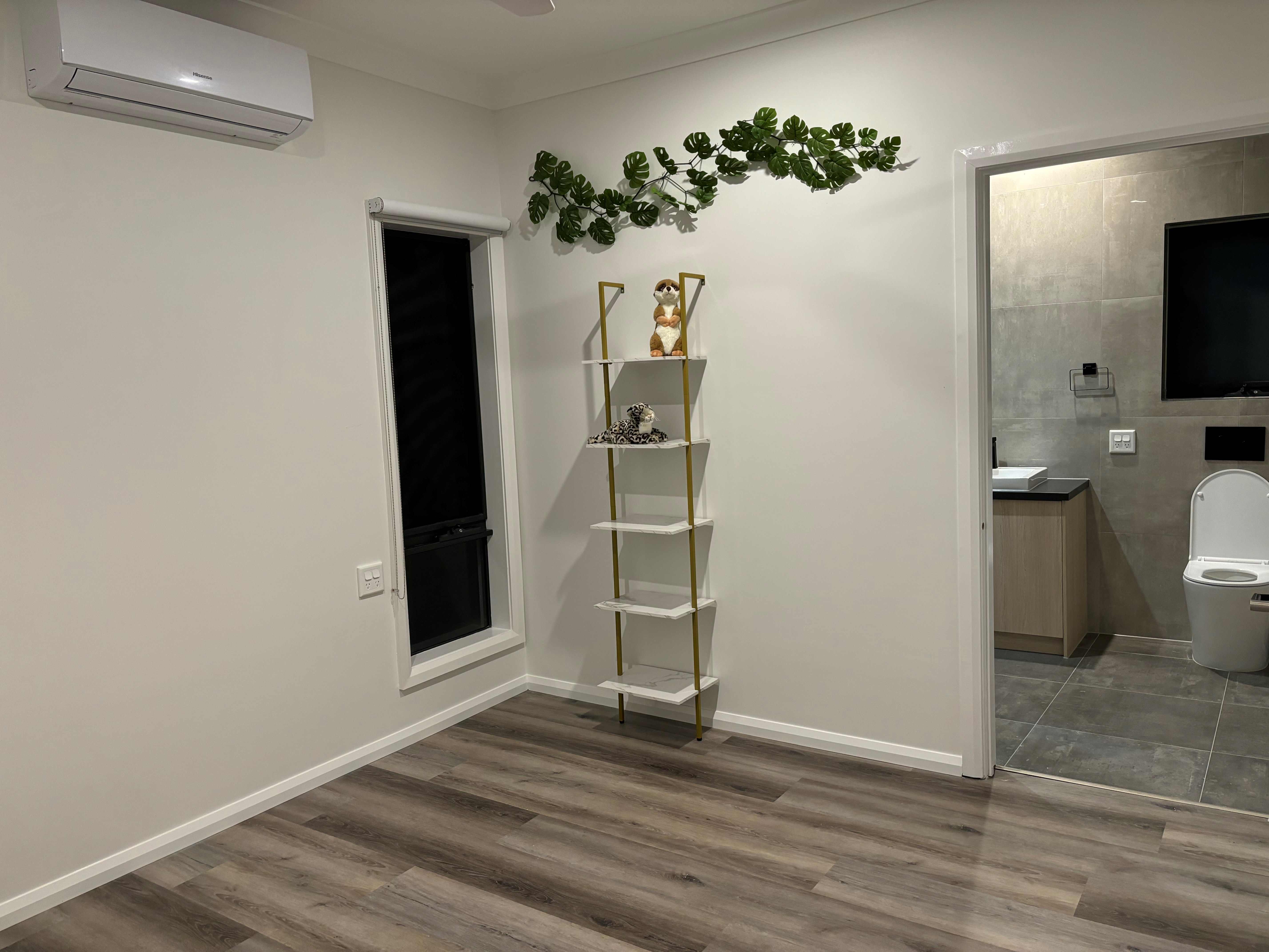 Available now - Looking for housemate 2 person IL/Robust house — Home image 6