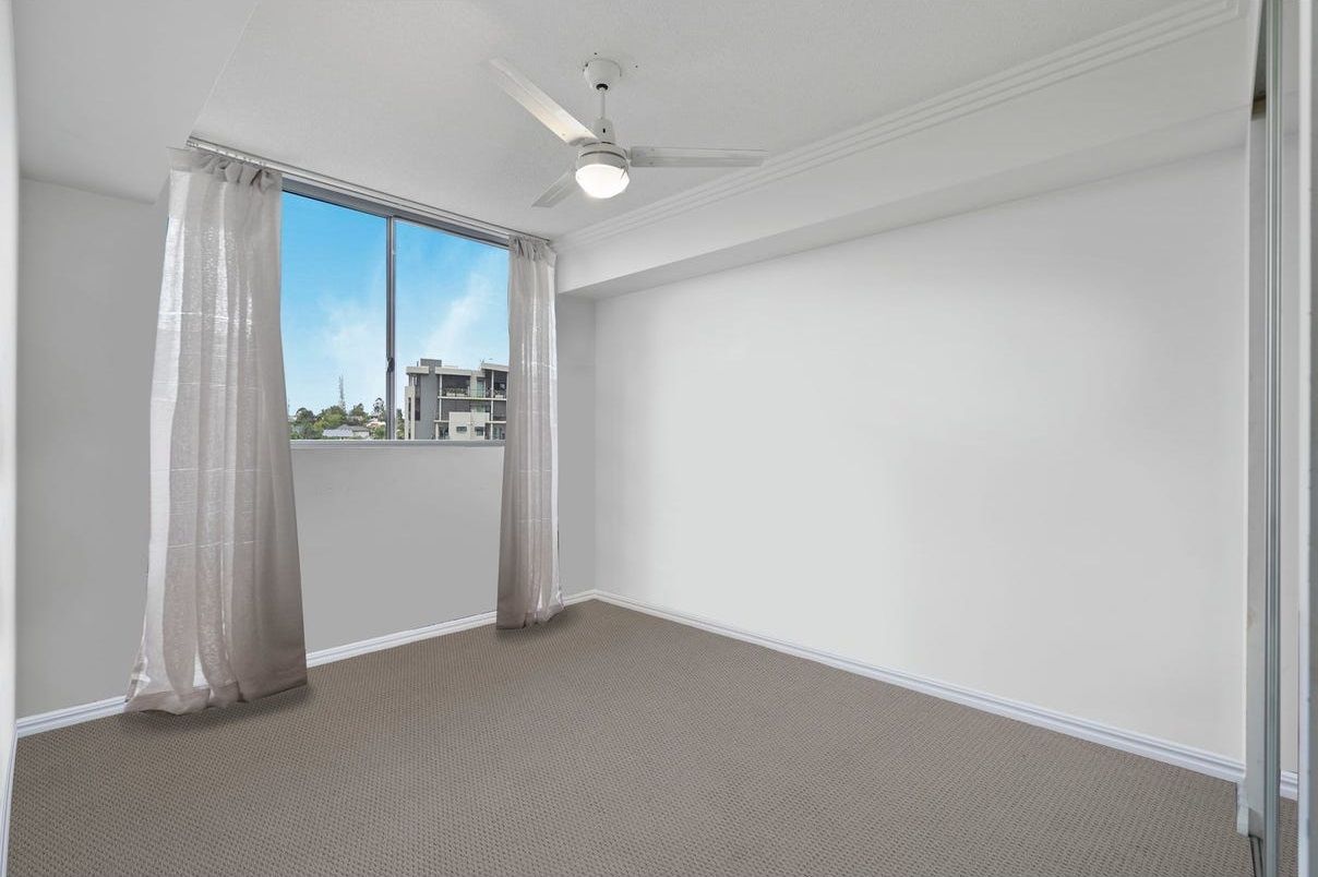 SIL Home in Chermside — Home image 11