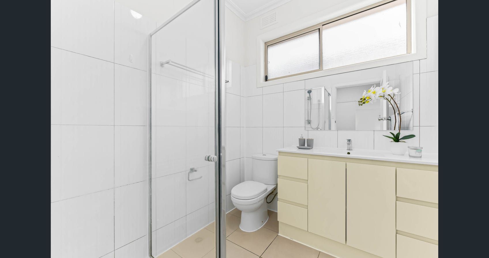 Modern Comfort, Prime Location! — Home image 3