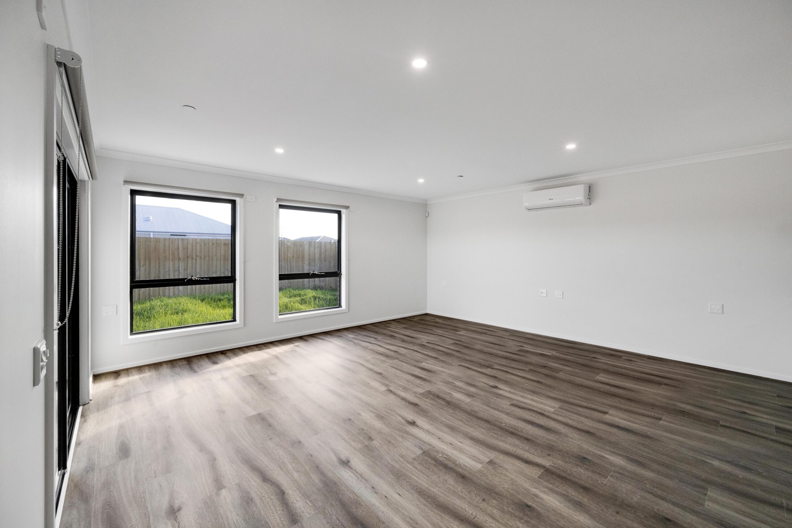Cranbourne East – Spacious 2 Bedroom High Physical Support Home — Home image 2