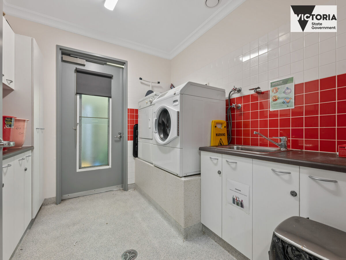 Share a home in Kew — Home image 11